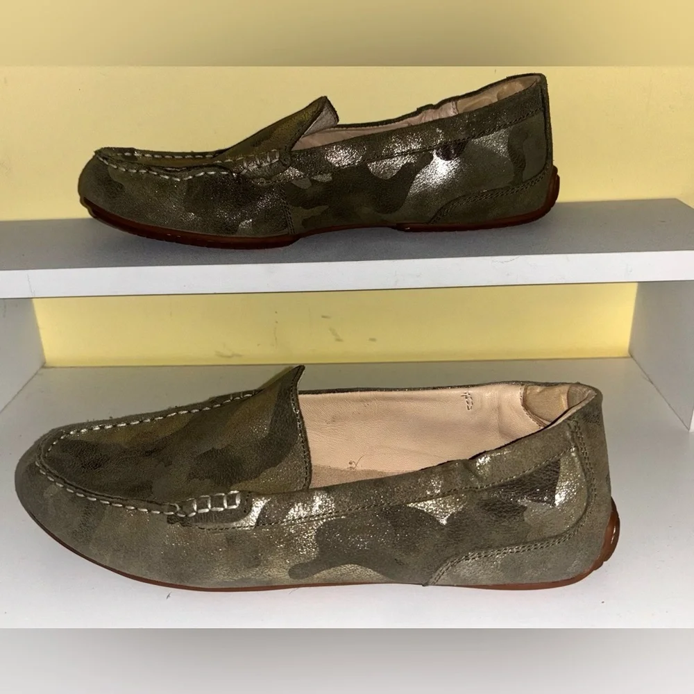 Hush Puppies Size 7.5 Olive Metallic Camo Loafers Luxe Comfy Casual Slip-On Cozy